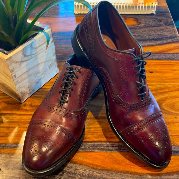 Allen Edmonds Other - 🎁🎁Allen Edmonds Strand Brown men’s shoes. Mint Condition. NWOT